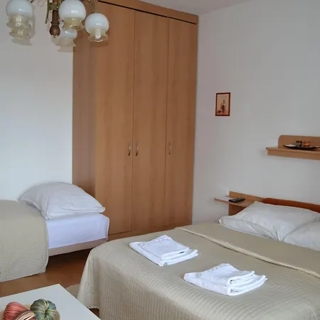 Nika Guest house