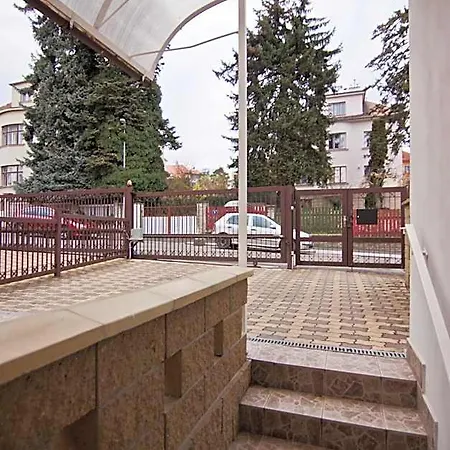 Konukevi Nika Prag