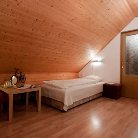 Nika Guest house