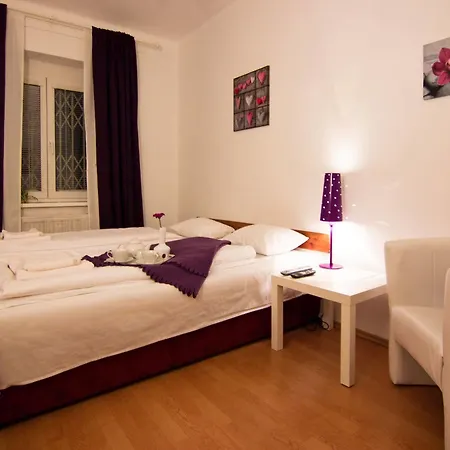 Nika Konukevi Prag